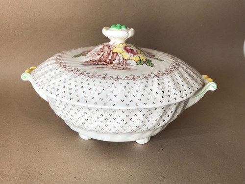 Royal doulton grantham lidded - royal,