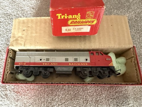 Triang r55 diesel - triang, loco