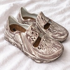 Nike ISPA Universal Sandals