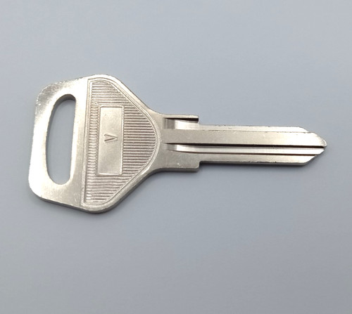 Milenco blank key spare - v, door