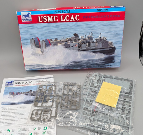 Bronco models 350 usmc - models, lcac