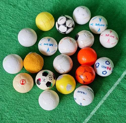 Subbuteo balls job lot - of, 20