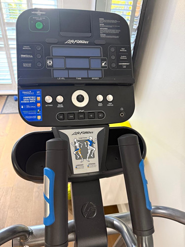 Life fitness elliptical cross - fitness,