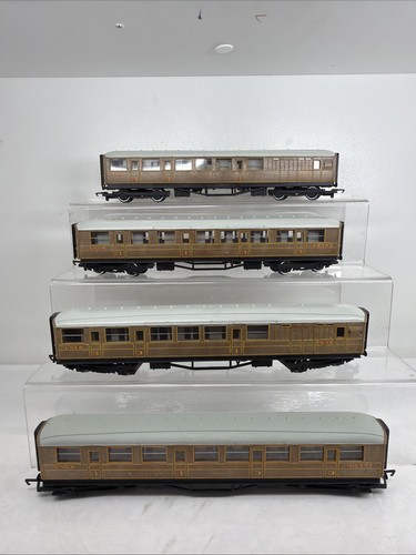 Hornby lner teak - lner, coaches