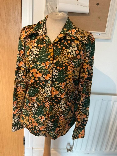 Vintage 70s green - beige, and
