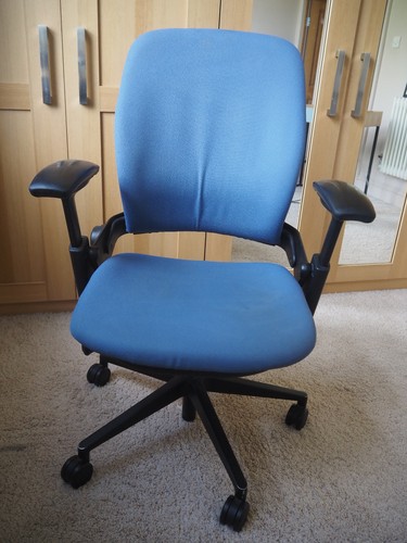 Steelcase leap chair - v2, blue