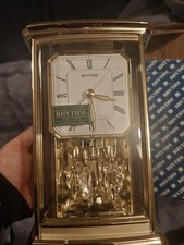 Rhythm Quartz mantel clock