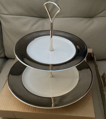 Porcelain cake stand rim with - cake,