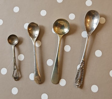 4 x Vintage small Salt or