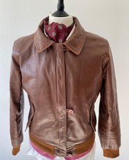 VINTAGE mens 70's SOFT TAN PADDED LEATHER ZIP-UP SHORT BOMBER JACKET 40"
