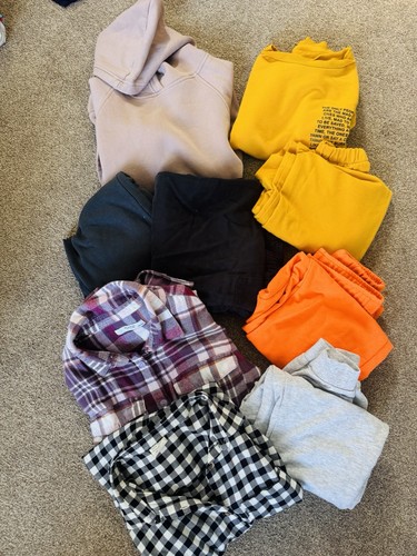 Bundle clothes for years - 9-10,