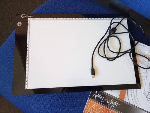 Electronic art tracing - tracing, light