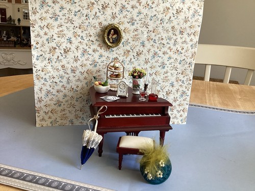 Dolls house scale - dolls, 1.12