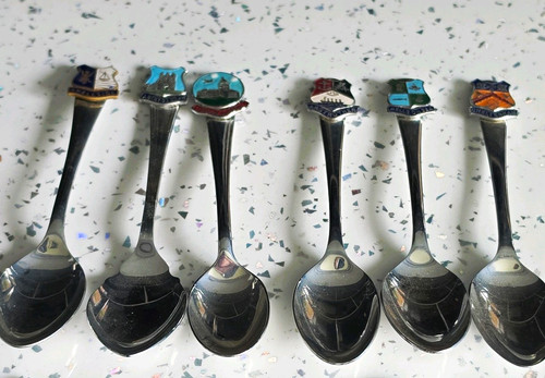 Collectable tea spoons - 20,