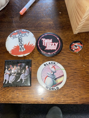 1970s black sabbath - sabbath, badges