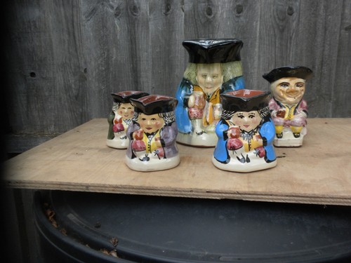 Toby character jug - /,