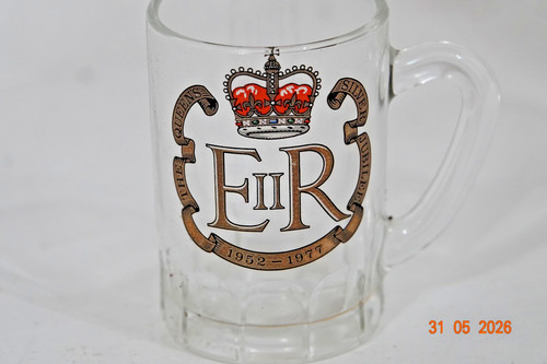 Vintage 1977 queen elizabeth - queen,