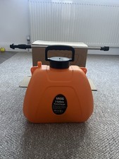 Battery powered garden sprayer