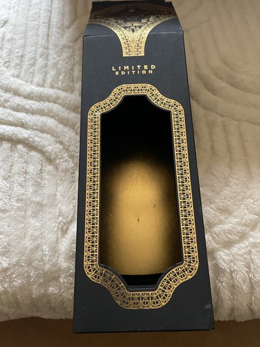 Empty box courvoisier limited - box:,