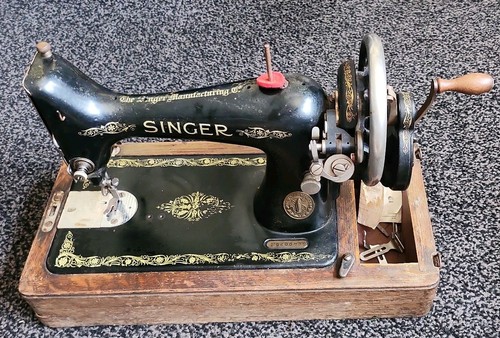 Vintage singer sewing machine - singer,