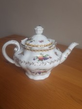 Vintage Copeland Spode " Rockingham" Bone China Teapot for Harrods, Rd. 659905.