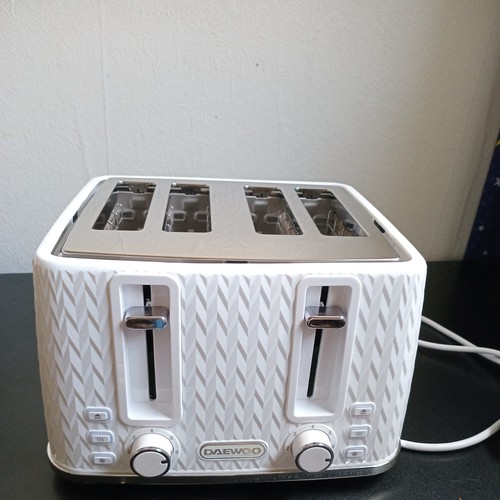 Daewoo argyle white toaster - white, 4