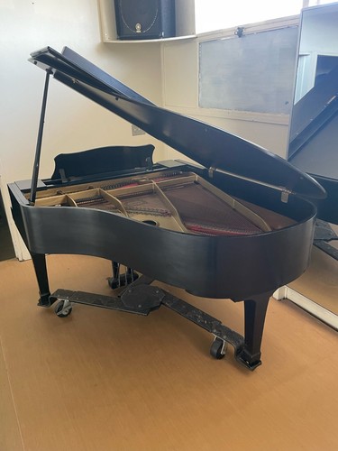 Yamaha grand piano 1978 - c3,