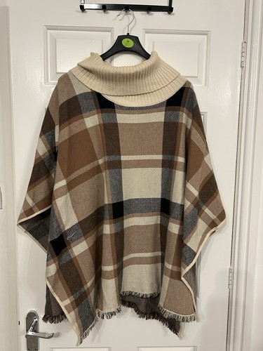 Women checked poncho - women’s,