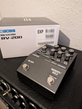 BOSS RV-200 Reverb Guitar