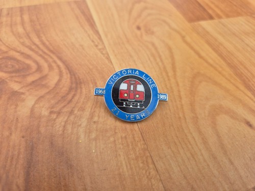 Vintage victoria line - line, 21