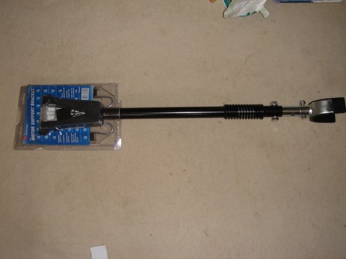 Outboard motor trailer - , bracket