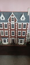 Victorian style dolls house - style,
