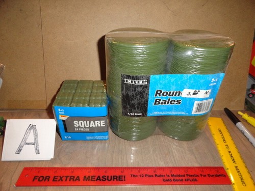 Round bales of hay - 1/16,