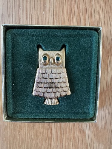 Vintage avon owl brooch - owl,