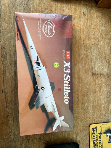 Lindberg 3 stiletto - 1/48, x-3