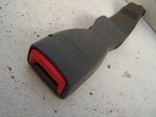 Hyundai Tucson rear centre seat belt clip (2004-2008)