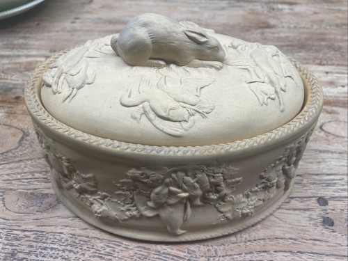 Wedgewood style rabbit pie - wedgewood,