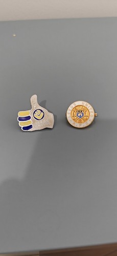 Leeds united vintage pin badge - leeds,