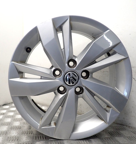 Volkswagen polo silver - 15'',