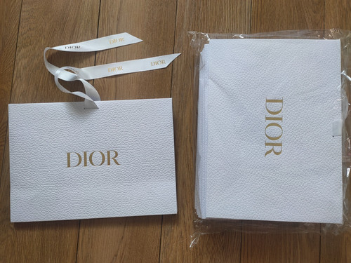Christian dior gift bag white - gift,