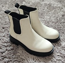 UGG Women's Boots UK 4 White