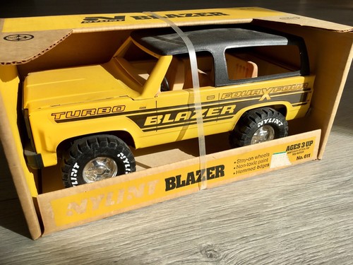 Chevrolet blazer steel toy - chevrolet,
