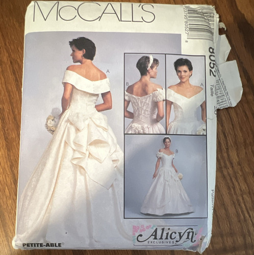 Mccall alicyn exclusives - mccall’s,