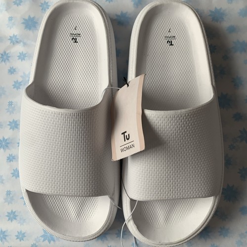 Bnwt size white chunky - size,