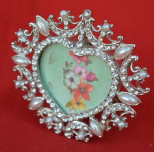 DELIGHTFUL METAL DIAMANTE