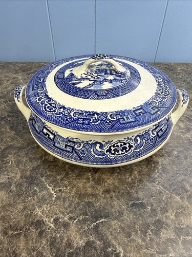 Blue willow vintage covered - blue,