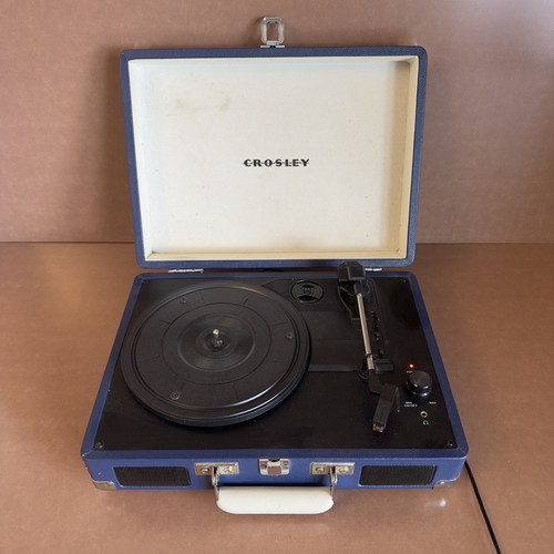 Crosley suitcase record player - crosley,