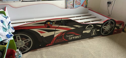 Boys single bed racing car - single,