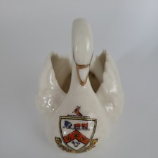 Crested Ware China Swan - Darlington - Floreat Industria- very good condition 