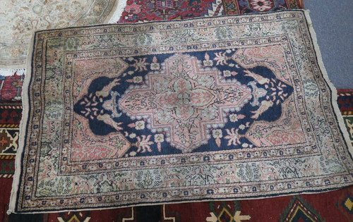 Vintage hand knotted art silk - knotted,
